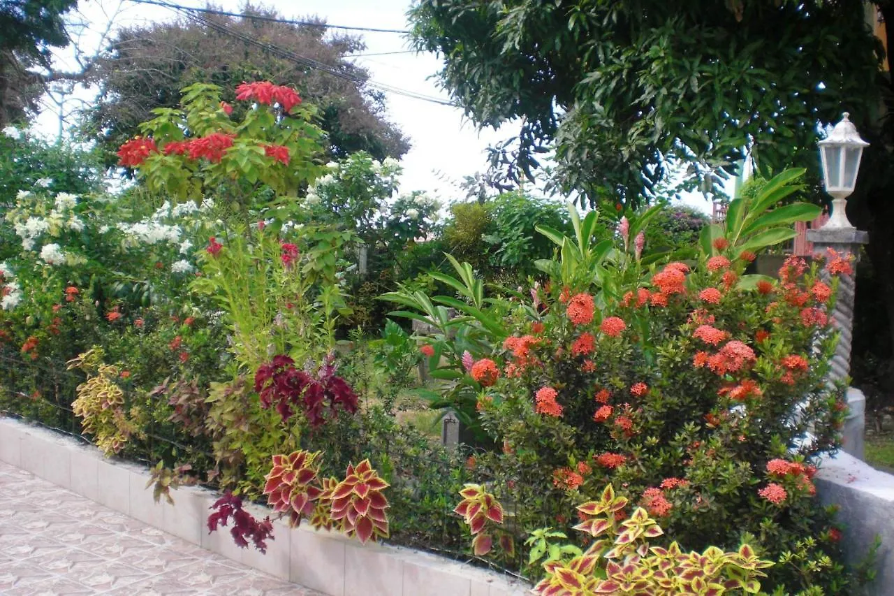 Appartement De Charme A Port Louis 35 M² Jardin Prive 0*, Port-Louis Guadeloupe